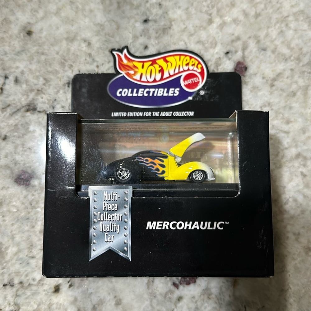 Hot Wheels Collectibles -  Mercohaulic 1:64